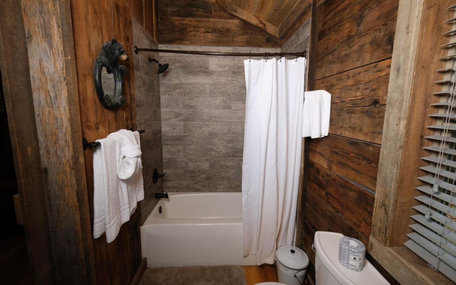 Barnwood Ridge Villa Gatlinburg Exterior photo